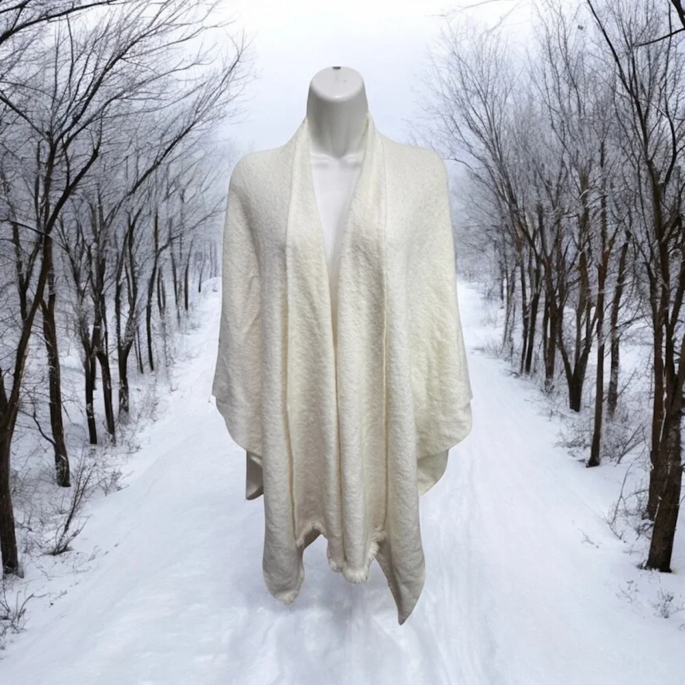Beryll white cashmere wrap shawl